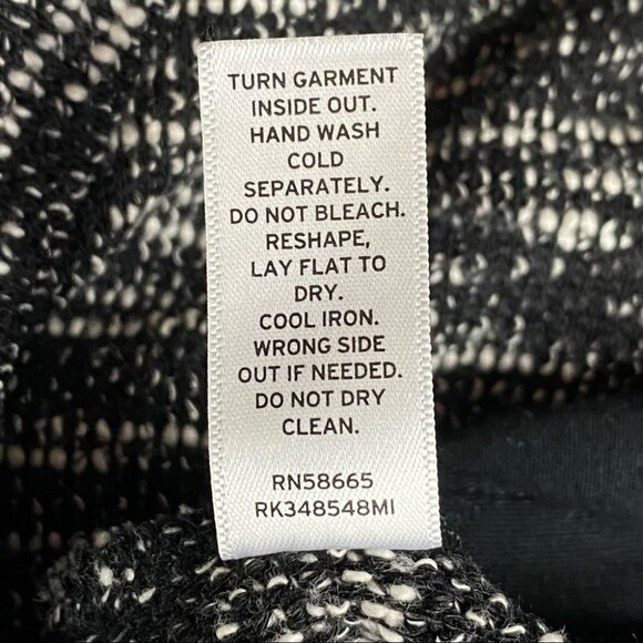 14th & UNION Black & White V-Neck Knit Tunic Top M - Picture 10 of 11